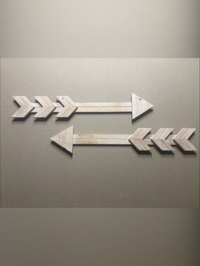 Rustic Arrow Wall Decor in Beige Wood - Unbranded